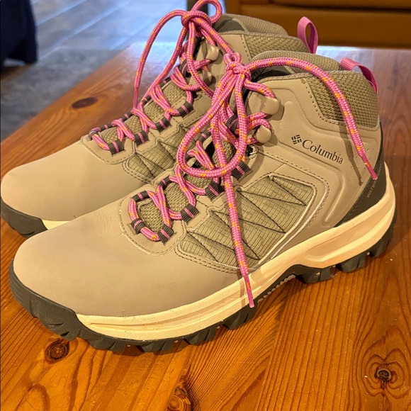 Columbia Tan and Pink Waterproof Boots - Picture 3 of 9
